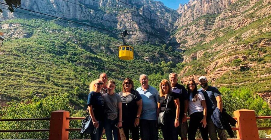 Barcelona: Sagrada Familia & Montserrat Full-Day with Pickup - A long day with a useful Barcelona overview