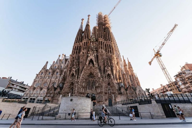 Barcelona: Sagrada Familia or Coastal City Sights by eBike - Is $31 a good deal?