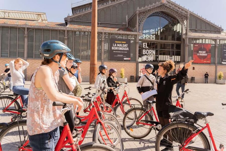 Barcelona: Sagrada Familia or Coastal City Sights by eBike - Pick the right departure time