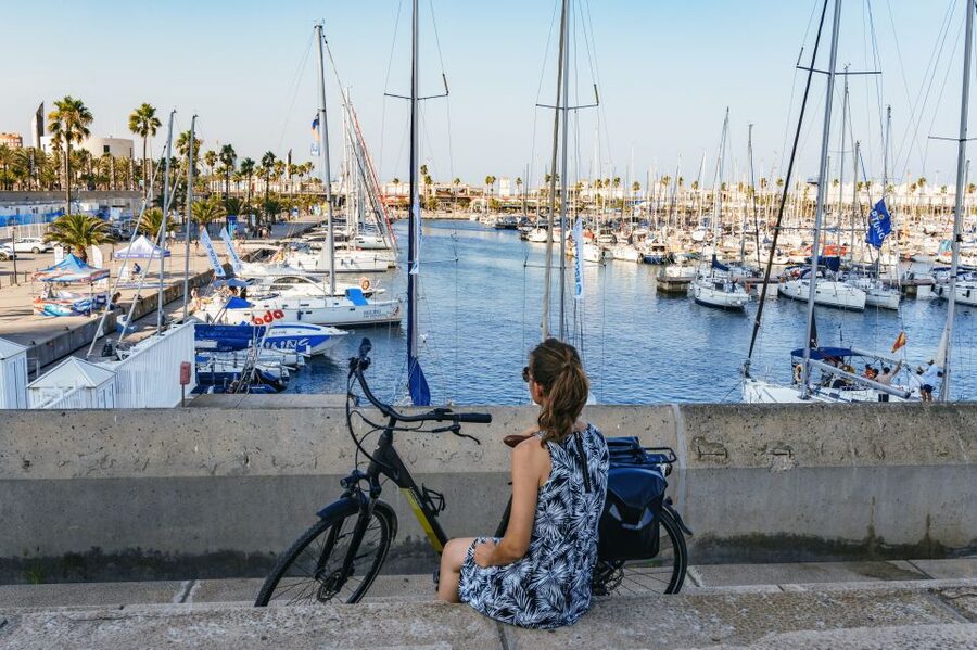 Barcelona: Sagrada Familia or Coastal City Sights by eBike - Standard bike or e-bike?