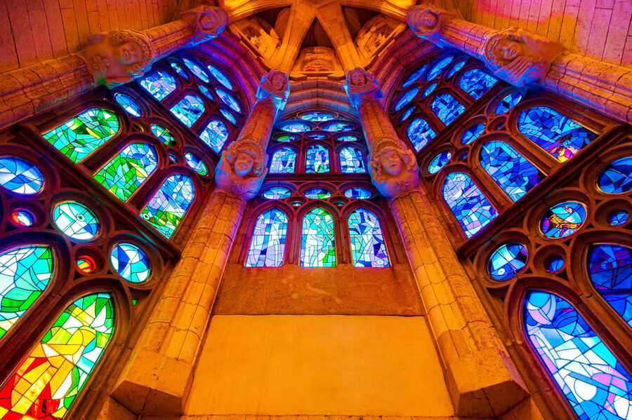 Barcelona: Sagrada Familia Priority Access Guided Tour - Why a guide changes the Sagrada Família