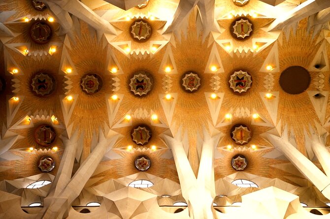Barcelona: Sagrada Familia Skip-the-Line Guided Tour and Tickets - The museum, models, and hand-drawn plans