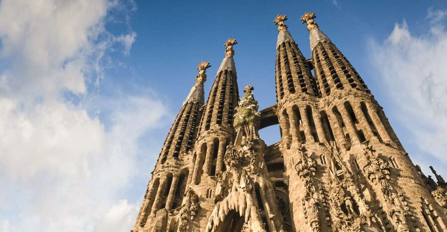 Barcelona: Sagrada Familia Skip The Line Insider Guided Tour - Why the Sagrada Familia needs a guided visit