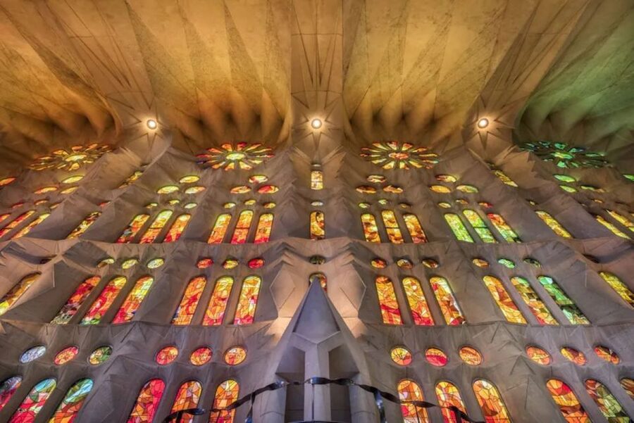 Barcelona: Sagrada Familia Skip The Line Insider Guided Tour - Inside the basilica: columns, vaults, and stained glass