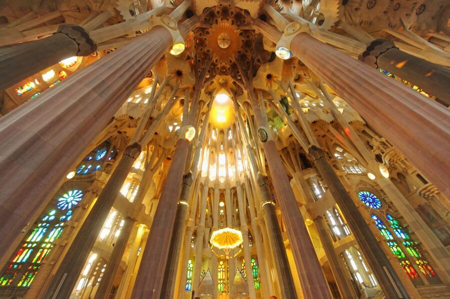 Barcelona: Sagrada Familia Skip The Line Insider Guided Tour - Meeting at Plaça de la Sagrada Família