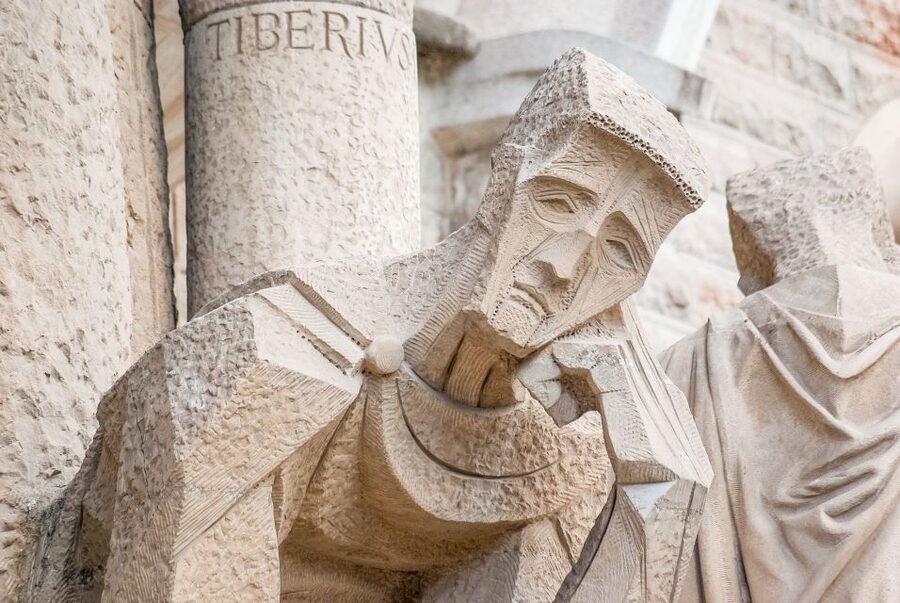 Barcelona: Sagrada Família Skip the Line Tour & Entry Ticket - Timing, clothing, and what to bring