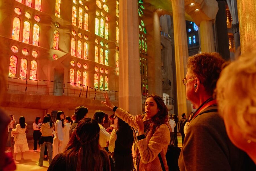 Barcelona: Sagrada Familia Tour w/Skip-the-Line Entry Ticket - Why the Sagrada Familia is worth a guided visit
