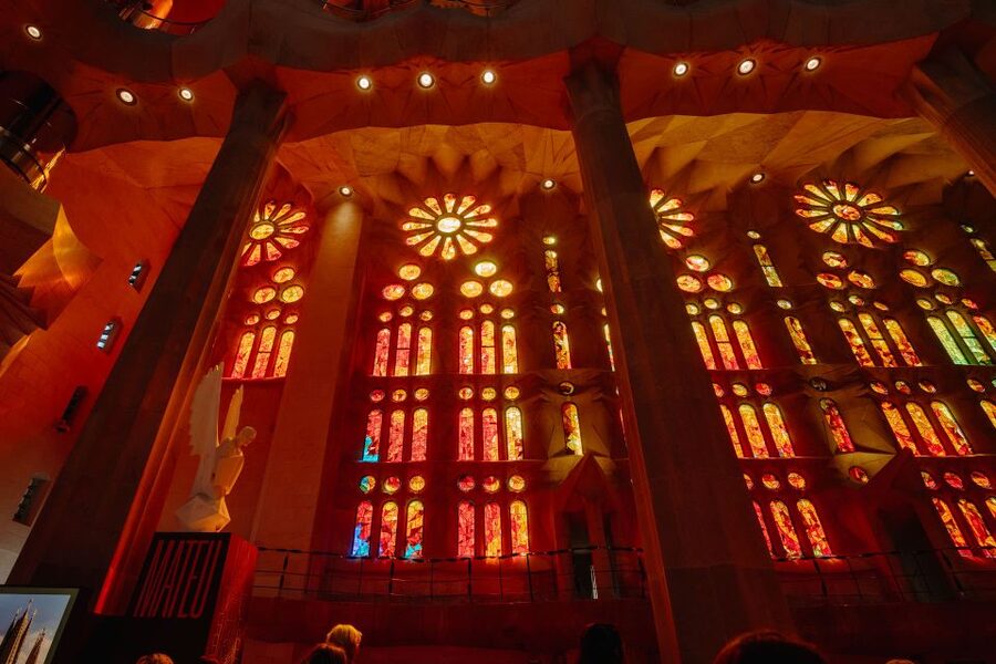 Barcelona: Sagrada Familia Tour w/Skip-the-Line Entry Ticket - The optional rooftop cava beginning
