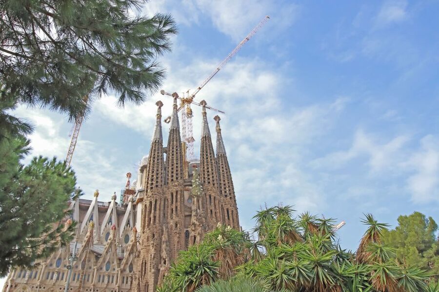 Barcelona: Sagrada Familia Tour with Optional Tower Access - Is $99 a fair price?