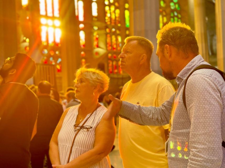 Barcelona: Sagrada Familia Tour with Skip-the-Line Access - Key points to know before booking