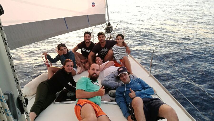 Barcelona: Sailing Trip with Drinks and Snacks - The 30-minute stop for photos, drinks, and swimming