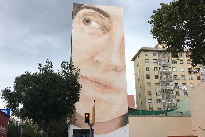 Barcelona Street Art and Graffitti Bicycle Tour - Small groups, photographs, and the practical details
