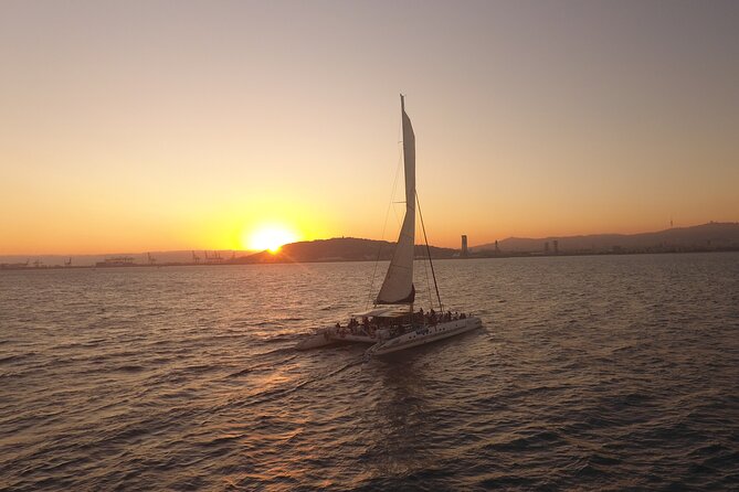 Barcelona Sunset Live Jazz Music Cruise - The first minutes in Barcelona Harbor