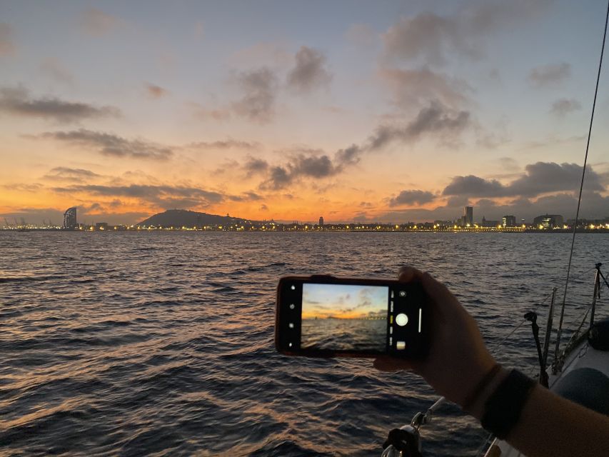 Barcelona: Sunset Sailing Tour with Open Bar & Snacks - What to bring and what not to expect