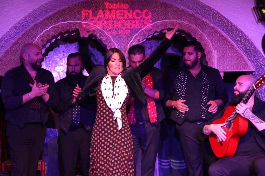 Barcelona: Tablao Flamenco Cordobes Show and Drink in Rambla - Key points to know before booking