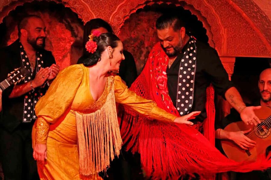 Barcelona: Tablao Flamenco Cordobes Show and Drink in Rambla - Who will enjoy this most?