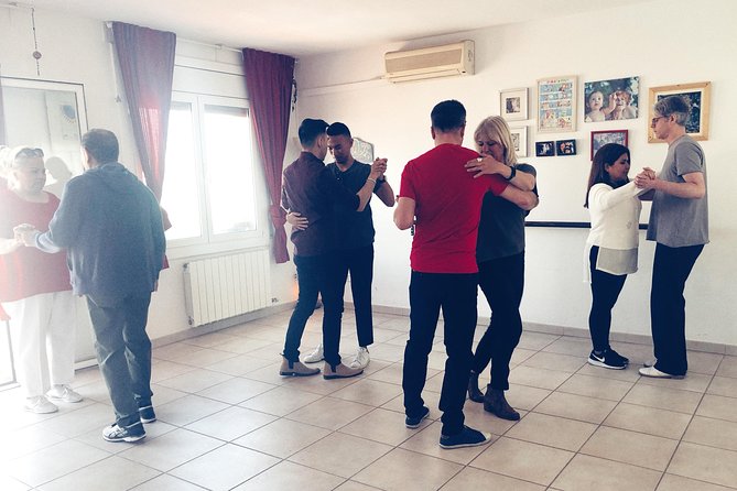 Barcelona Tango Lesson, where passion meets fun - Who should book this experience?