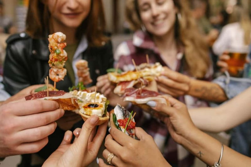 Barcelona: Tapas Food Crawl Walking Tour with Tastings - Key points to know before you book