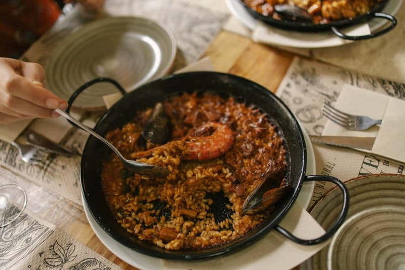 Barcelona: Tapas Food Crawl Walking Tour with Tastings - El Born: food with a neighborhood setting