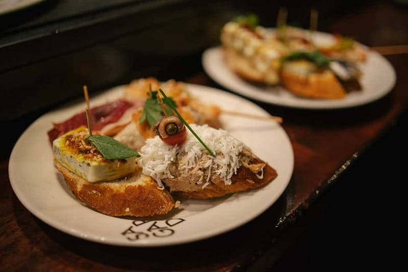 Barcelona: Tapas Food Crawl Walking Tour with Tastings - Wine, cava, and vermouth in the mix