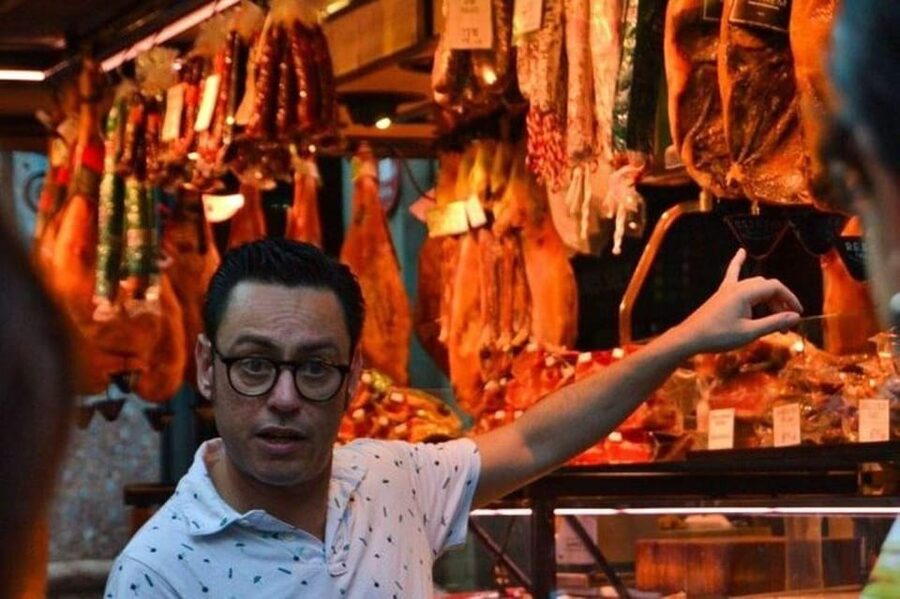 Barcelona: Tapas Walking Tour with Food, Wine, and History - Stop four: finishing full at Kulas Tapas Bar