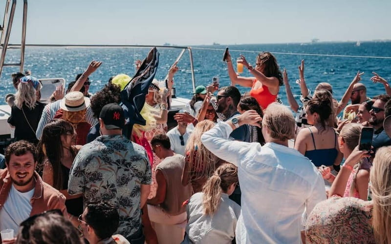 Barcelona: The Original Barcelona Boat Party - Continuing to a Barcelona Nightclub