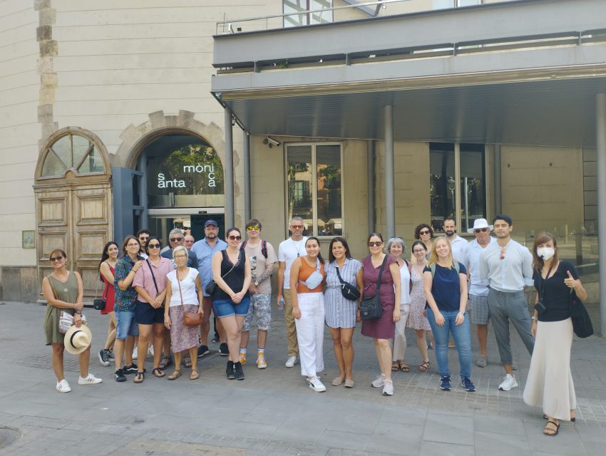 Barcelona: “The Shadow of the Wind” Literary Walking Tour - Plaça Reial and the city’s literary mood