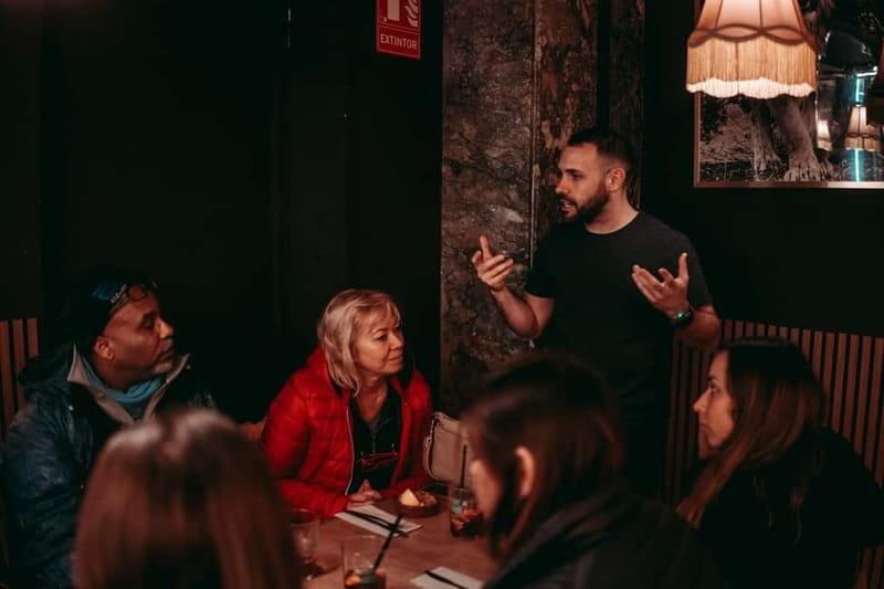 Barcelona: Tipsy Tapas & History Tour in the Gothic Quarter - Walking, timing, and comfort