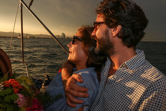 Barcelona Unique Sunset Sailing Experience with Tapas & Open Bar - Key points to know before sailing