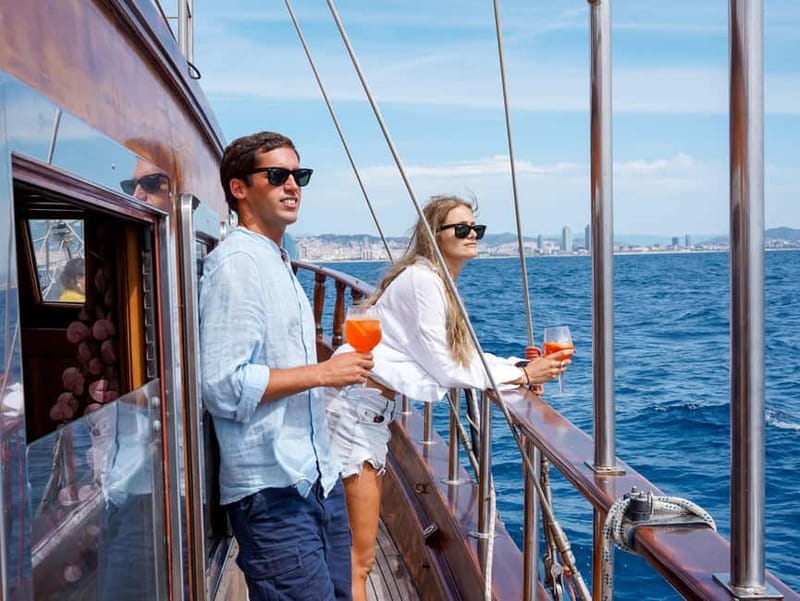 Barcelona: Wooden Boat Sailing with Tapa and Welcome Drink - The environmental contribution