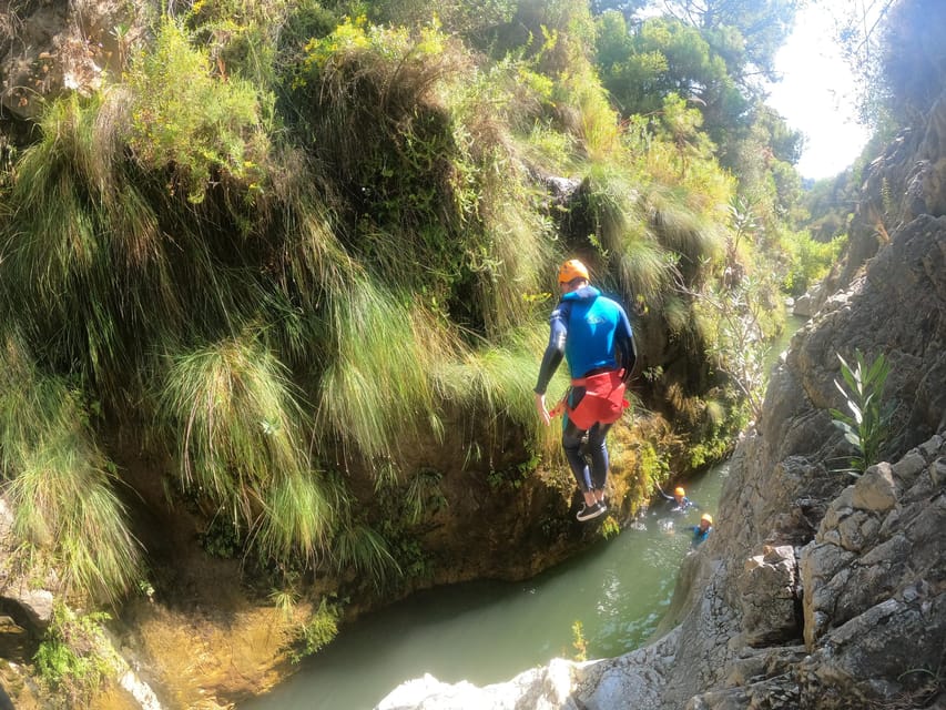 Benahavís: Canyoning Guided Tour at Guadalmina River - What to bring and who should book