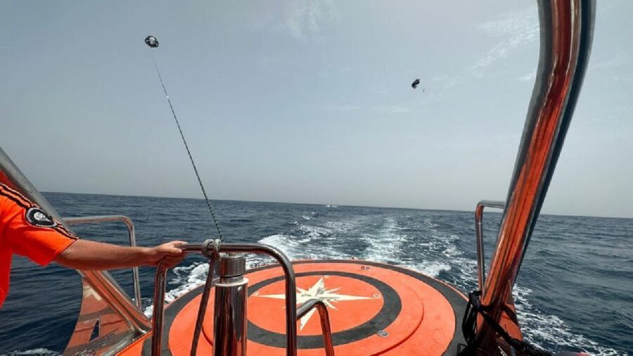 Benalmádena: Deluxe Parasailing Flight from Benalmadena Port - Leaving the port and rising above the Mediterranean