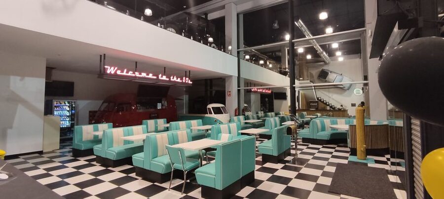 Benidorm: Motor Museum and Family Experience - Getting there in an A-Team van