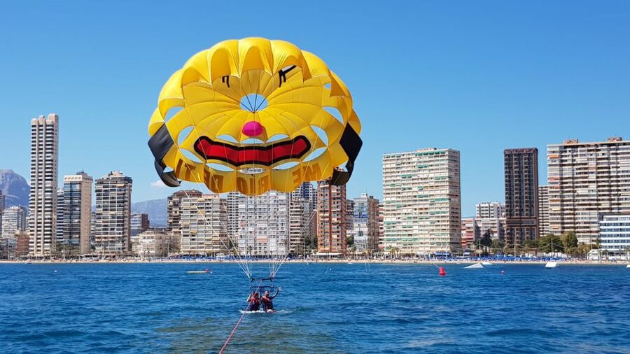 Benidorm: Parasailing Boat Trip with Costa Blanca Views - Who will enjoy this most?