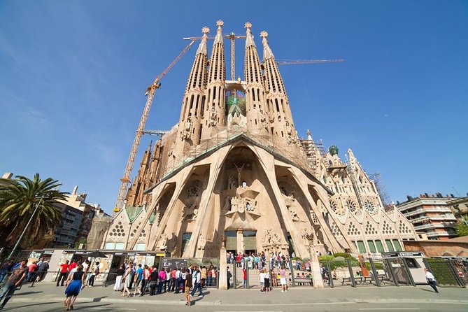 Best of Barcelona Guided Tour with Port or Hotel Pick up - Montjuïc views and the Olympic setting