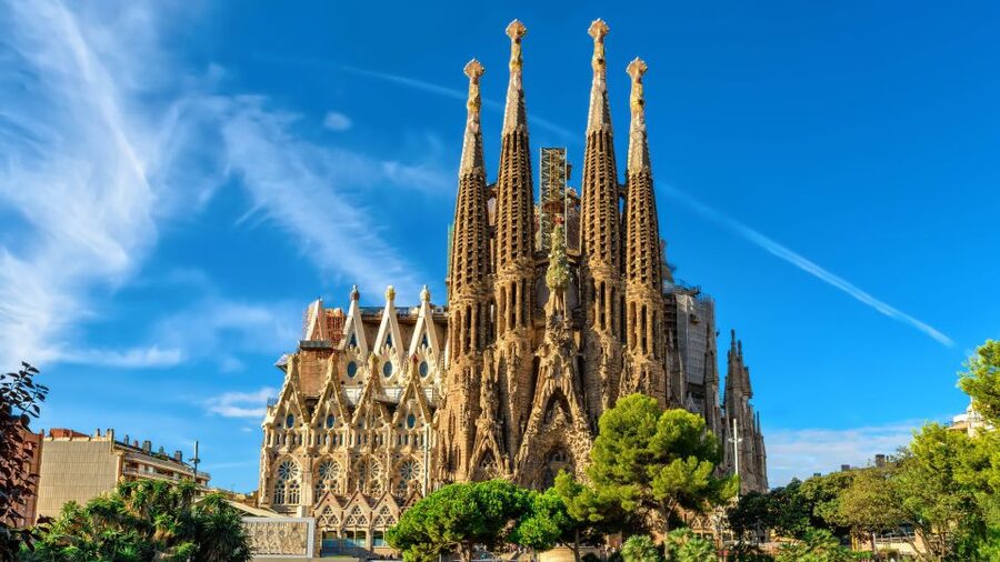 Best of Barcelona: Sagrada Familia & Park Guell with Pickup - Eixample, Plaça Catalunya, and Passeig de Gràcia