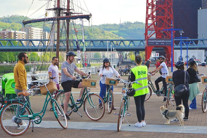 BILBAO-City Highlights Bike Tour - From old shipyards to Euskalduna Palace