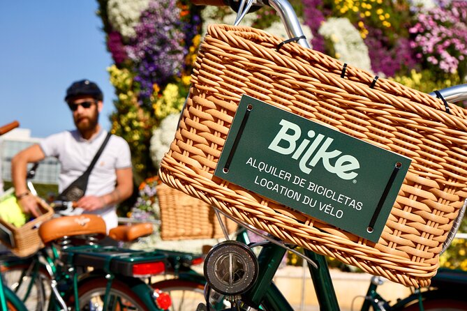 BILBAO-City Highlights Bike Tour - The Casco Viejo brings the history into focus