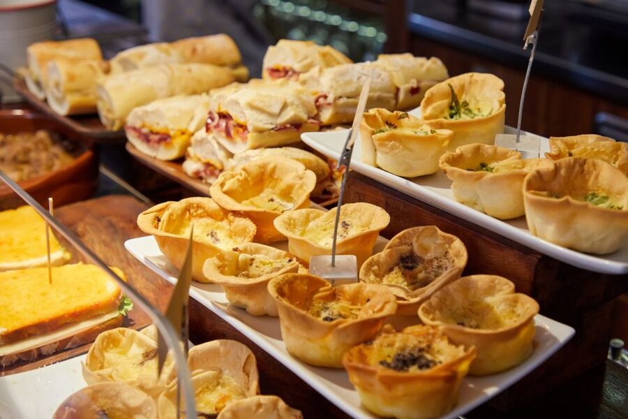 Bilbao: Exclusive Food & Wine Tasting Tour with Local Guide - Starting at Villarías Street
