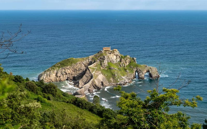 Bilbao: Gaztelugatxe, Bermeo, Mundaka, Gernika, & Wine Tour - What makes this Basque Country day trip worthwhile