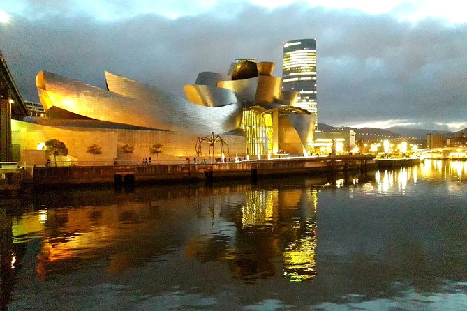 Bilbao: Guggenheim Like Never Before: VIP Access. Small Group.Top - Why the Guggenheim deserves a guided visit