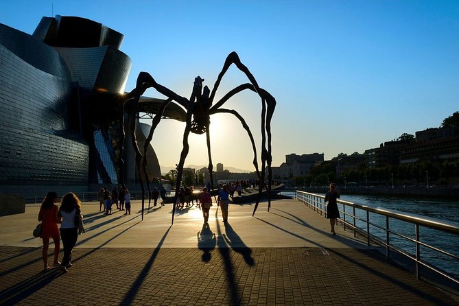 Bilbao: Guggenheim Like Never Before: VIP Access. Small Group.Top - What can change during the museum visit
