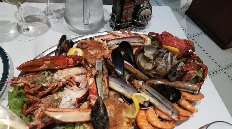 Bilbao: Guggenheim Museum Skip-the-Line Guided Tour & Dinner - What the dinner adds to the experience