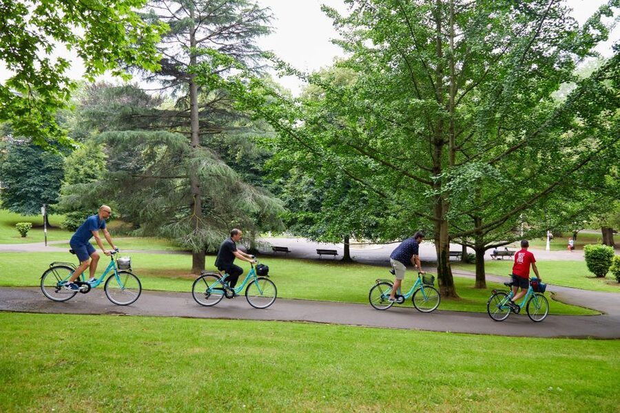 Bilbao: Guided Highlights Small Group or Private E-Bike Tour - The guide can make or break the three hours