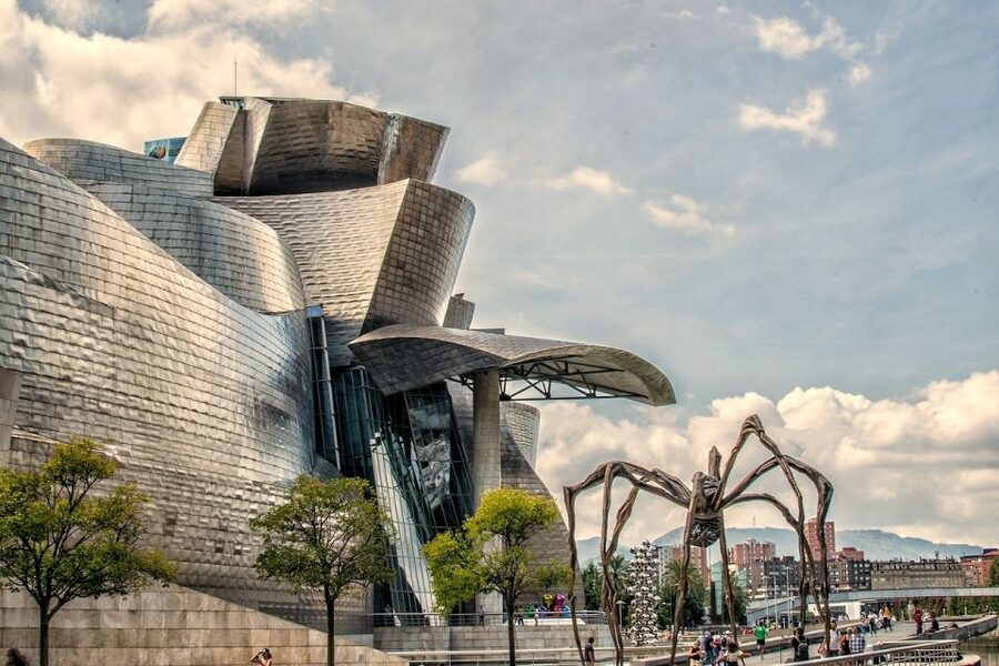 Bilbao: Private & Exclusive Guggenheim Museum Guided Tour - Richard Serra in the ArcelorMittal Gallery