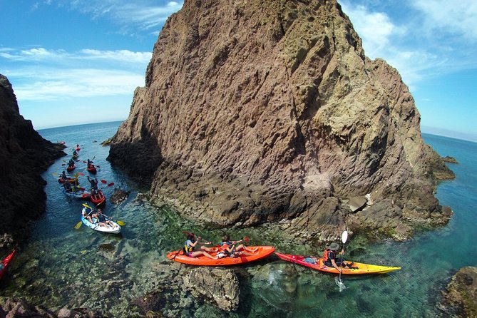 Cabo de Gata Active. Guided kayak and snorkel route through coves of the Natural Park - The first lesson makes the water feel manageable