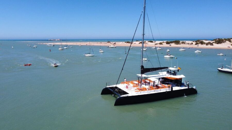 Cádiz: Bay of Cádiz Catamaran Tour with Host - The northern route: Cádiz’s postcard side