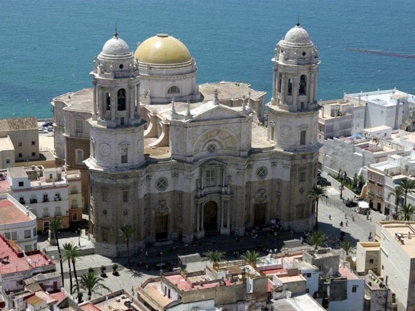 Cadiz: Guided City Tour - Price, group size, and practical value