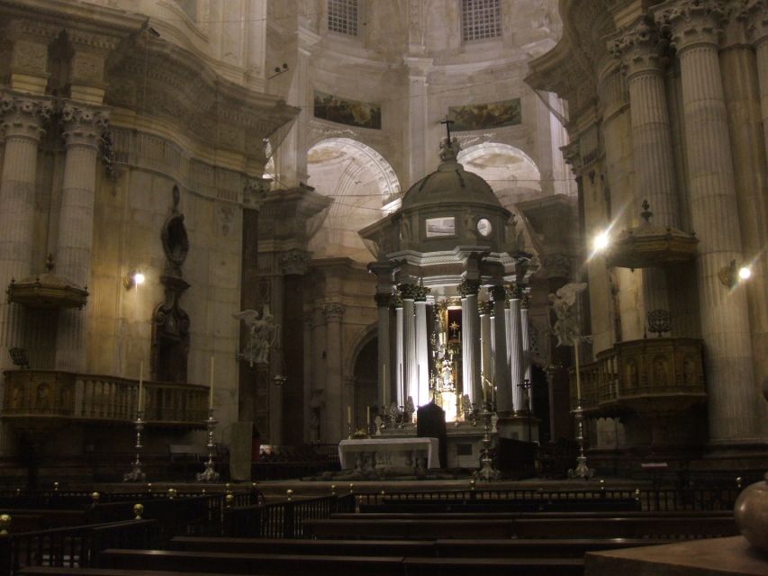 Cadiz: Medieval Tour - Guides Who Make the Difference