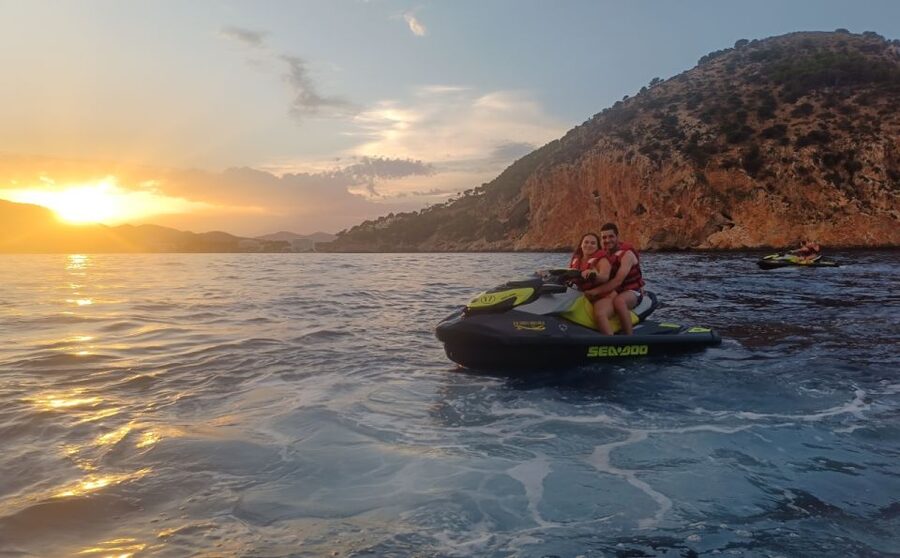 Cala Millor: Jetski Tour of Sea Lion Cave or Caves of Artà - Driver swaps, waves, and safety